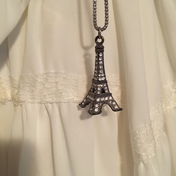 Paris Eiffel Tower Necklace - Picture 9 of 11